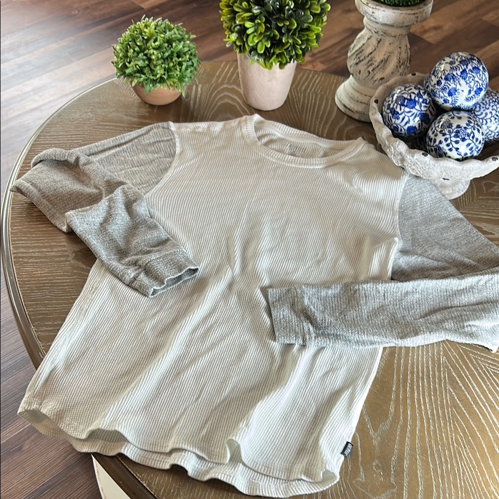 Men’s White & Gray Long Sleeve Thermal Shirt Caliville size Small